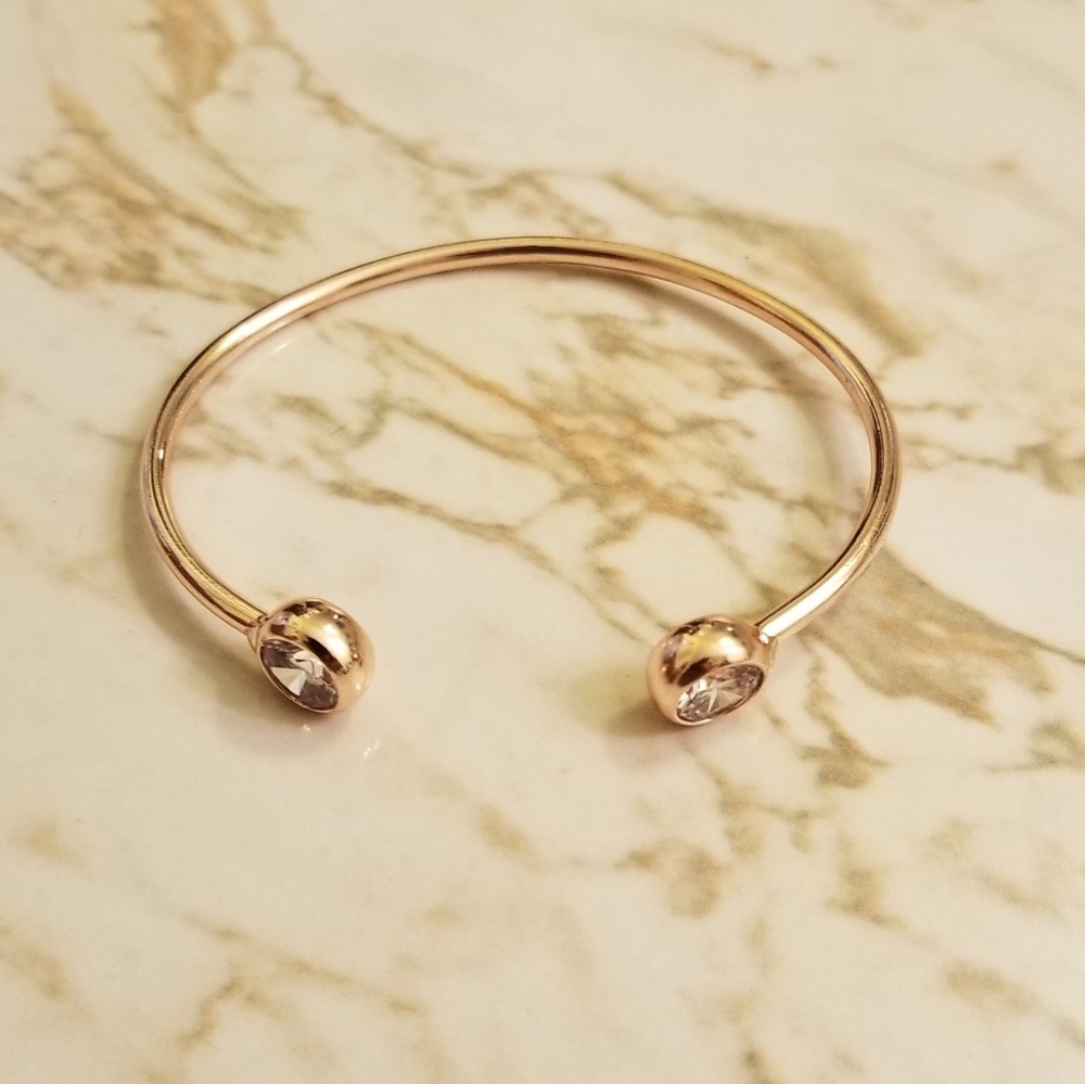 Adjustable Bangle Bracelet with Stones in Gold - Picture 3 of 4